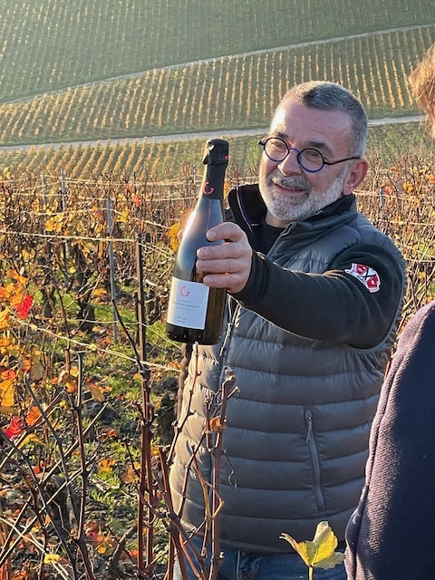 Christian Gosset au milieu de ses vignes Grand Cru d'Aÿ