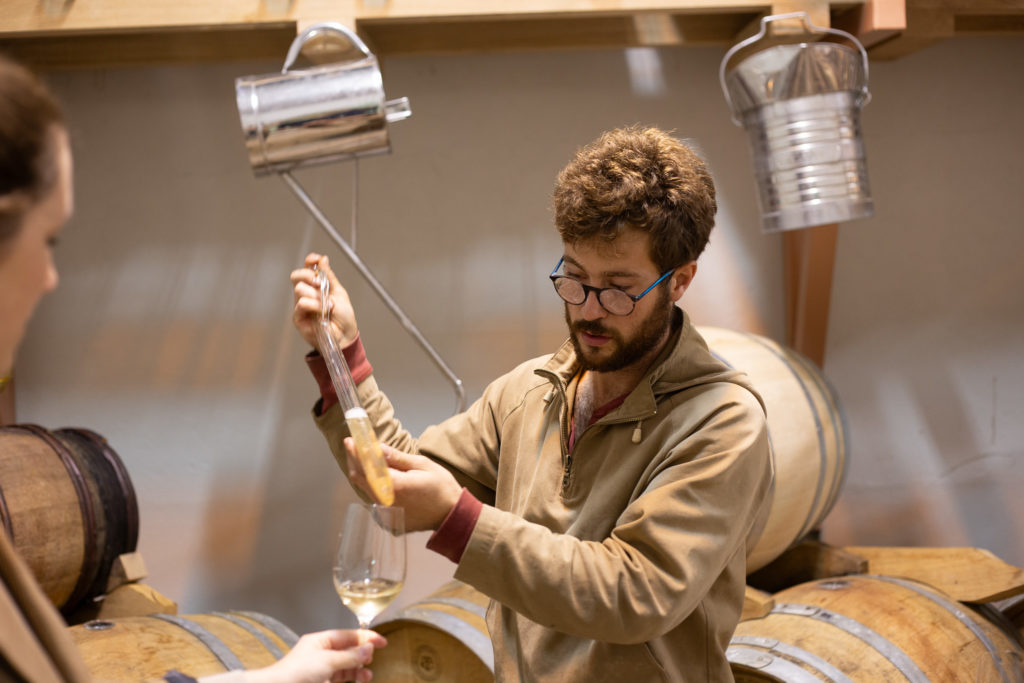 Paul Gosset fait déguster ses vins clairs 